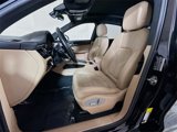 Certified 2021 Porsche Macan image 5