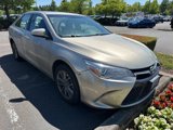 Used 2017 Toyota Camry SE image 3