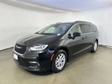 Used 2022 Chrysler Pacifica Touring-L image 2