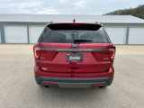 Used 2017 Ford Explorer XLT w/ Equipment Group 202A image 5