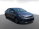 Used 2023 Kia Forte LXS image 3