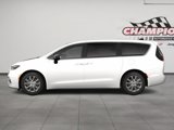 New 2025 Chrysler Pacifica Select image 3