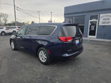 Used 2017 Chrysler Pacifica Touring image 6