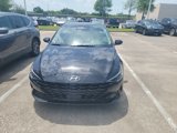 Used 2023 Hyundai Elantra SEL w/ Convenience Package image 2