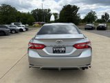 Used 2018 Toyota Camry SE image 4