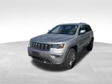 Used 2017 Jeep Grand Cherokee Limited w/ Luxury Group II image 2