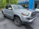 Used 2018 Toyota Tacoma TRD Sport image 2