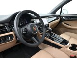 Certified 2025 Porsche Macan image 4
