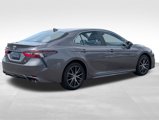 Used 2023 Toyota Camry SE image 5
