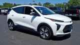 Certified 2022 Chevrolet Bolt EUV LT w/ Convenience Package image 2