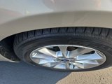 Used 2017 Ford Fusion SE w/ Fusion SE Technology Package image 3