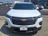 Used 2023 Chevrolet Traverse LT image 2
