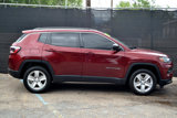Used 2022 Jeep Compass Latitude image 2