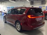 Used 2023 Chrysler Pacifica Limited image 5