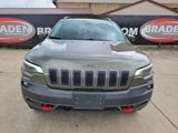 Used 2021 Jeep Cherokee Trailhawk image 2