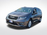 Used 2022 Chrysler Pacifica Touring-L image 6
