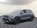 Certified 2022 Volkswagen Taos SE image 3