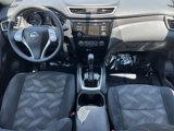 Used 2014 Nissan Rogue S image 2