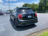 Used 2023 MINI Cooper 4-Door Hardtop image 3