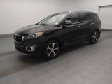 Used 2017 Kia Sorento EX image 2