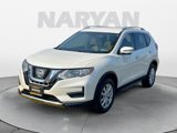 Used 2017 Nissan Rogue SV w/ SV Premium Package image 3