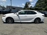 Used 2022 Toyota Camry SE image 5