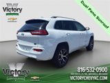 Used 2017 Jeep Cherokee Overland w/ Technology Group image 6