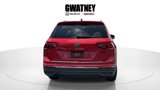 Used 2022 Volkswagen Tiguan SE image 6