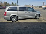 Used 2013 Chrysler Town & Country Touring-L w/ Driver Convenience Group image 5