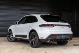 Certified 2024 Porsche Macan image 3
