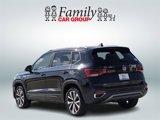 Used 2024 Volkswagen Taos SE image 3