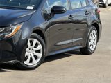 Used 2020 Toyota Corolla LE image 3