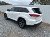 Used 2019 Toyota Highlander LE image 3
