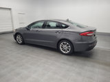 Used 2019 Ford Fusion SE image 3