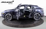 Used 2022 Porsche Cayenne Turbo w/ Premium Package Plus (PI3) image 3