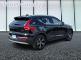 Certified 2025 Volvo XC40 B5 Core image 4