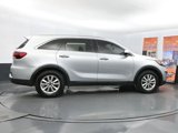 Used 2019 Kia Sorento LX w/ LX Convenience Package image 4