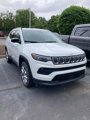 Used 2022 Jeep Compass Latitude image 2