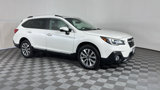 Used 2018 Subaru Outback 3.6R Touring image 2
