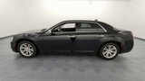 Used 2017 Chrysler 300 C image 5