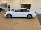 Used 2021 Volkswagen Passat 2.0T SE image 2