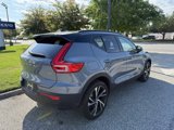 Used 2022 Volvo XC40 T4 R-Design image 4