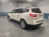 Used 2015 Chevrolet Traverse LT w/ Style and Technology Package image 3