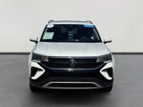 Used 2023 Volkswagen Taos SE w/ Panoramic Sunroof Package image 2