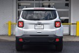 Used 2018 Jeep Renegade Latitude w/ UConnect 8.4 Nav Group image 4