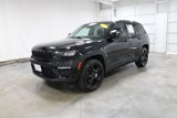 Used 2023 Jeep Grand Cherokee Limited w/ Black Appearance Package image 4