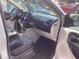 Used 2016 Chrysler Town & Country Touring image 6