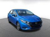 Used 2023 Nissan Versa SV image 2