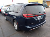 Used 2022 Chrysler Pacifica Touring-L image 5