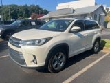 Used 2019 Toyota Highlander Limited Platinum image 2